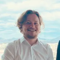 Headshot of Peer Richelsen from Cal.com.